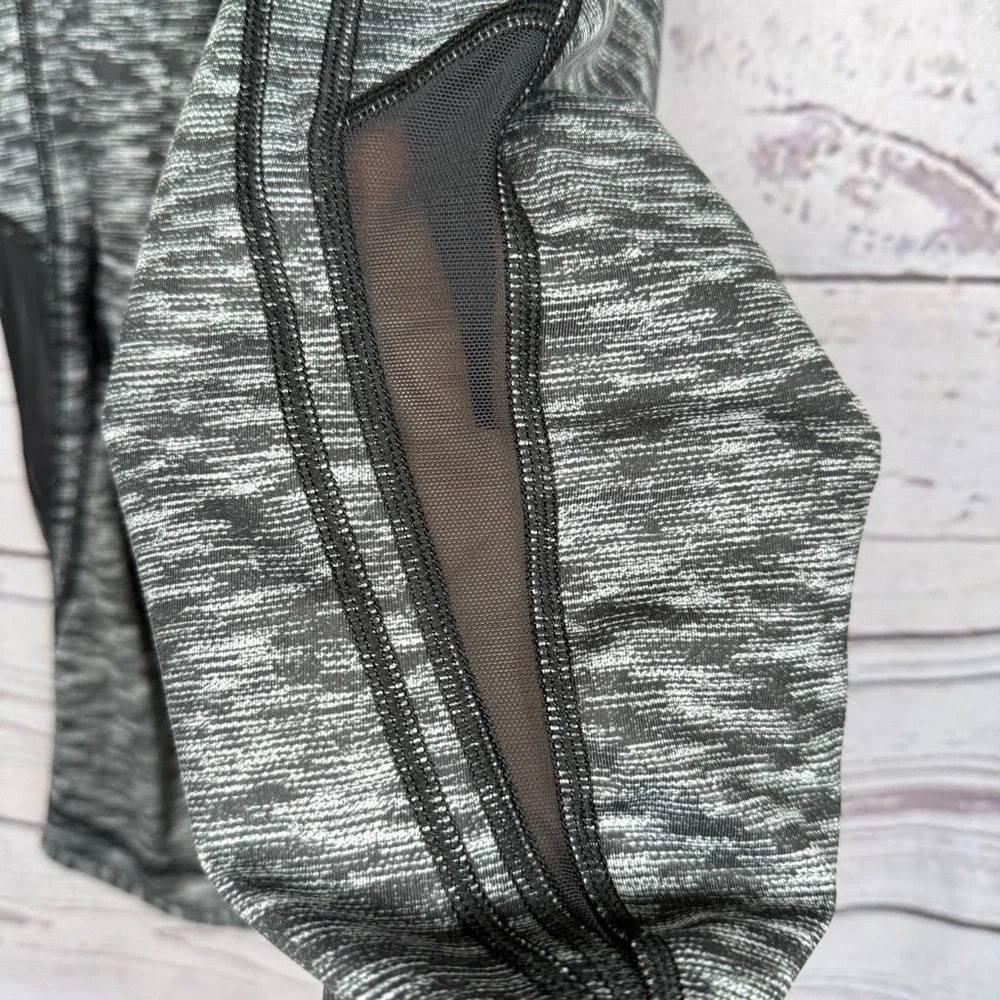 Lululemon Drop It Like It's Hot Crop Leggings Size 2